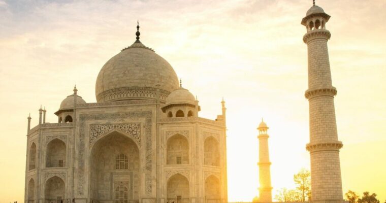 Taj Mahal: A Complete Guide to India’s Iconic Landmark for History and Architecture Enthusiasts